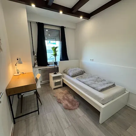 Schoene Am Flughafen Mg63 Bis Mg66