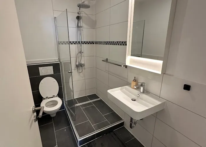 Schoene Am Flughafen Mg63 Bis Mg66 * Мёнхен-Гладбах