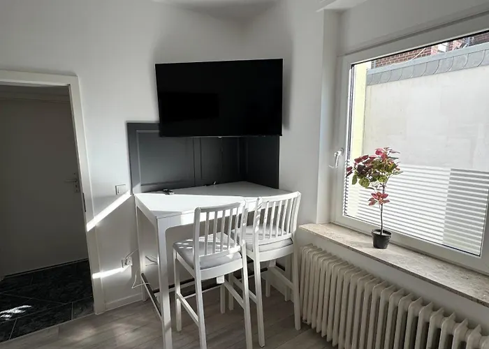 Schoene Am Flughafen Mg63 Bis Mg66 Мёнхен-Гладбах