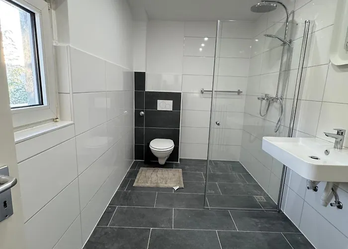 Schoene Am Flughafen Mg63 Bis Mg66 아파트 *