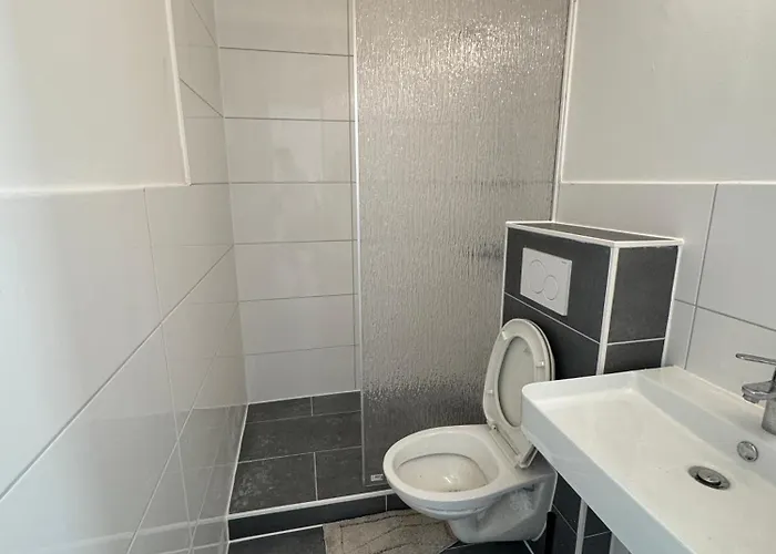 Schoene Am Flughafen Mg63 Bis Mg66 Апартаменты Мёнхен-Гладбах